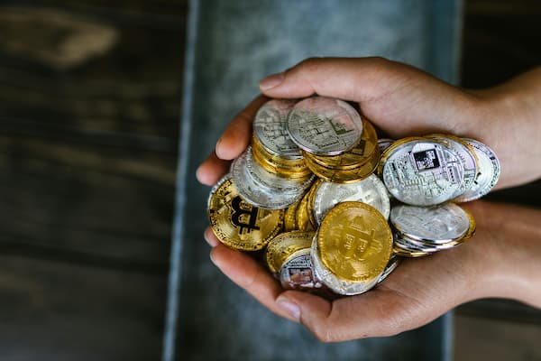 10年美债逼近4.7%，黄金怎么办？